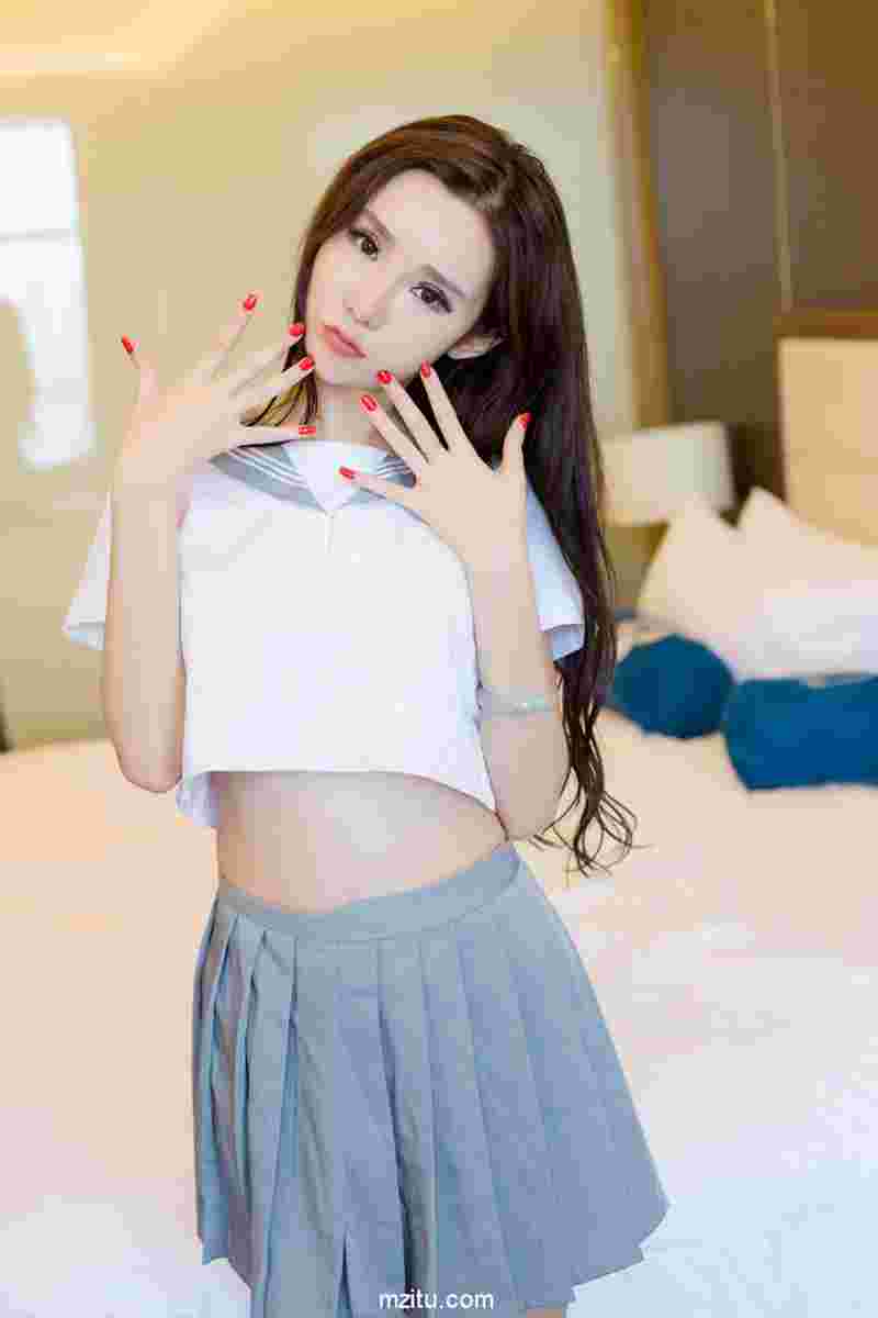 露开全乳开襟t恤网站迅雷